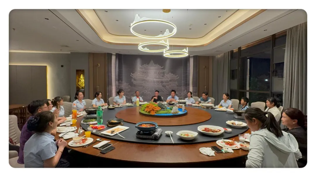 153755125.png 640.webp.png