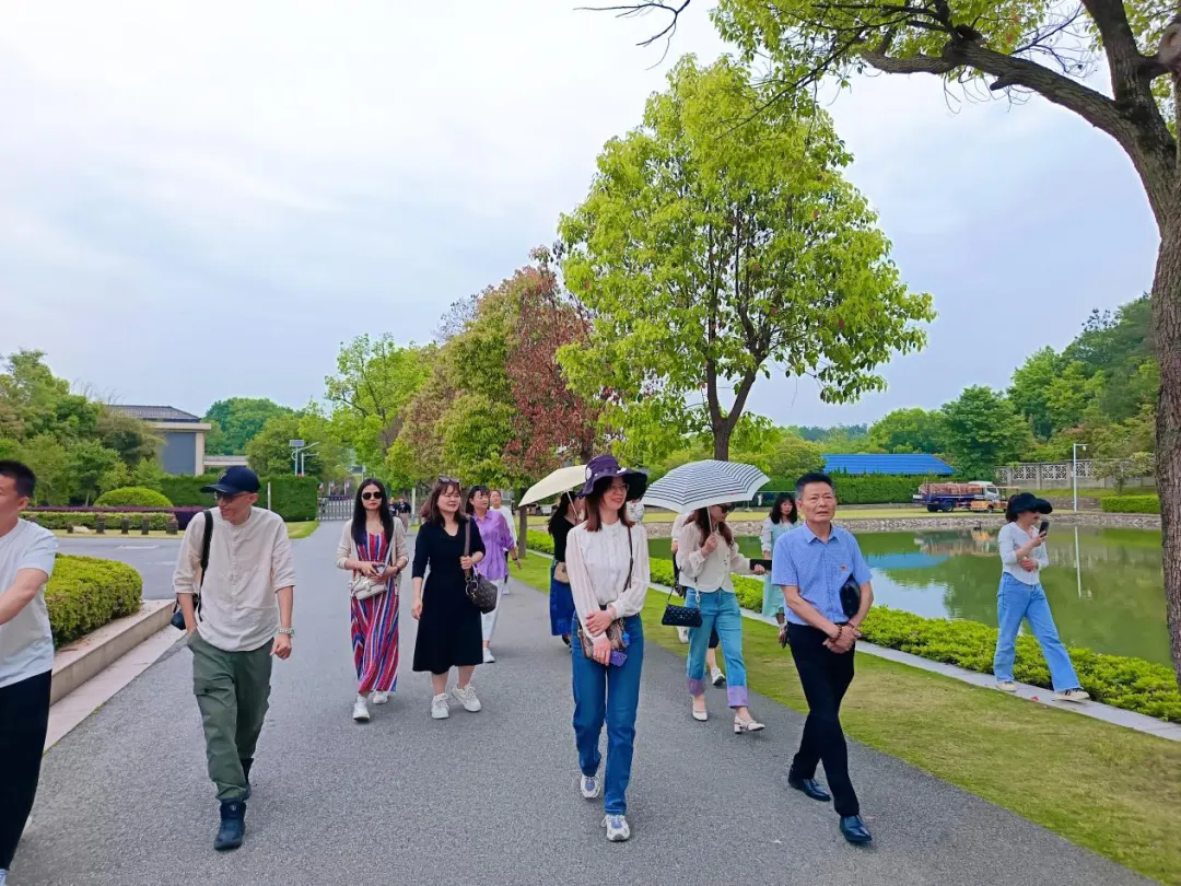 160421775.png 3.webp.png