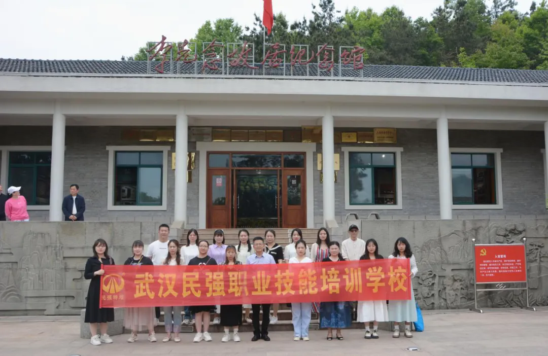 160707592.png 640.webp.png